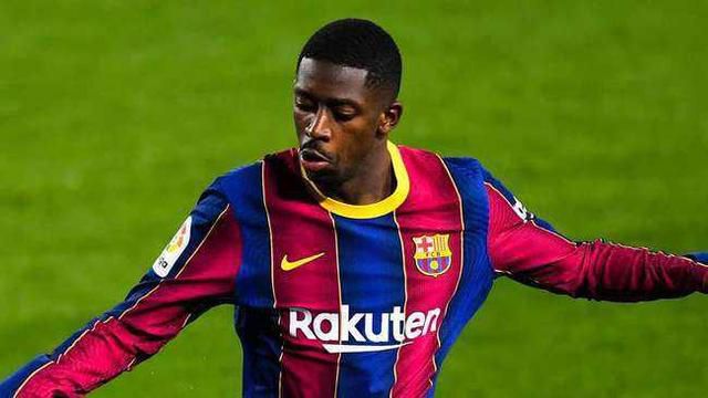 整体喝酒的女人