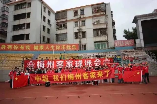 《不戴套的瑜伽教练3》在线播放